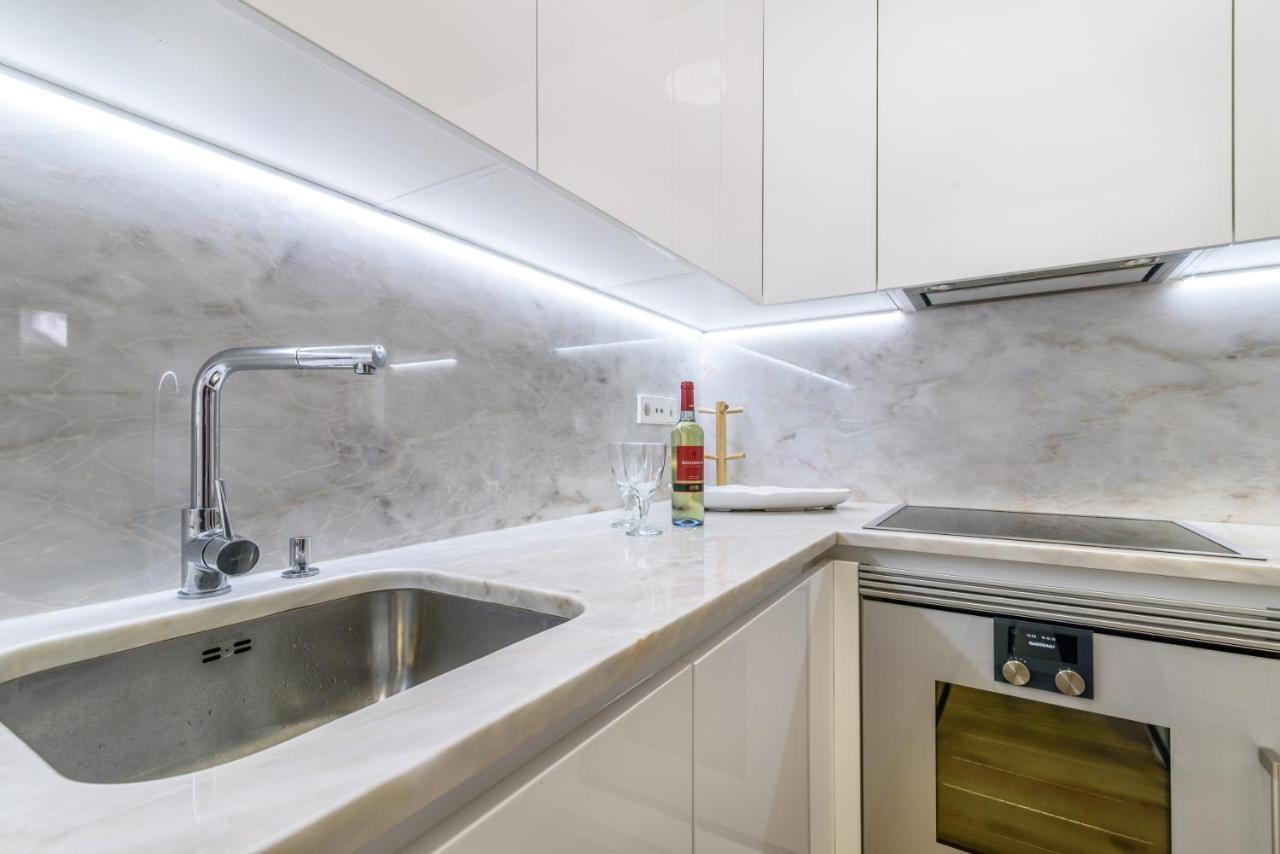 Modern Flat In Downtown By Lovelystay Lisboa